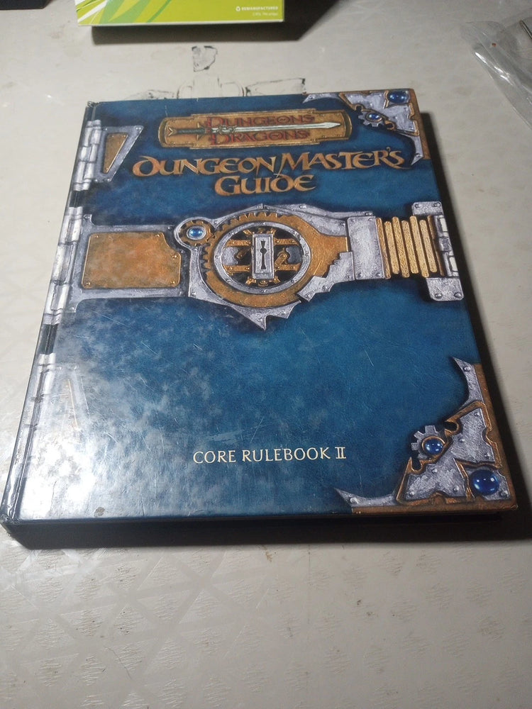 D&D Dungeon Master's Guide Core Rulebook 2 - Used (minor wear on covers)